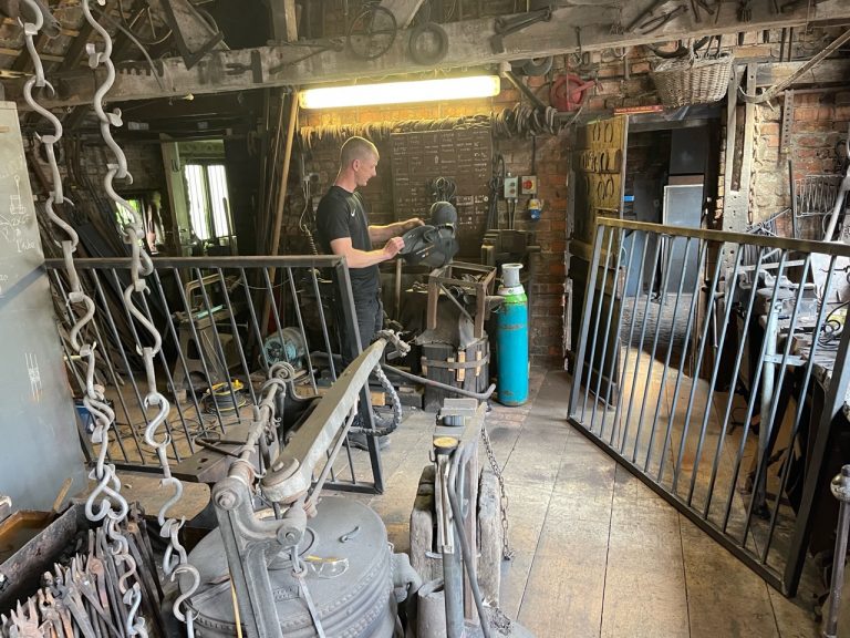 Tongue End Gate Build Spalding Forge